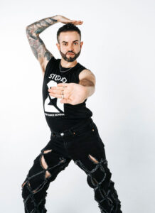 Studio 21 presenta Zell - Istruttore di Vougue